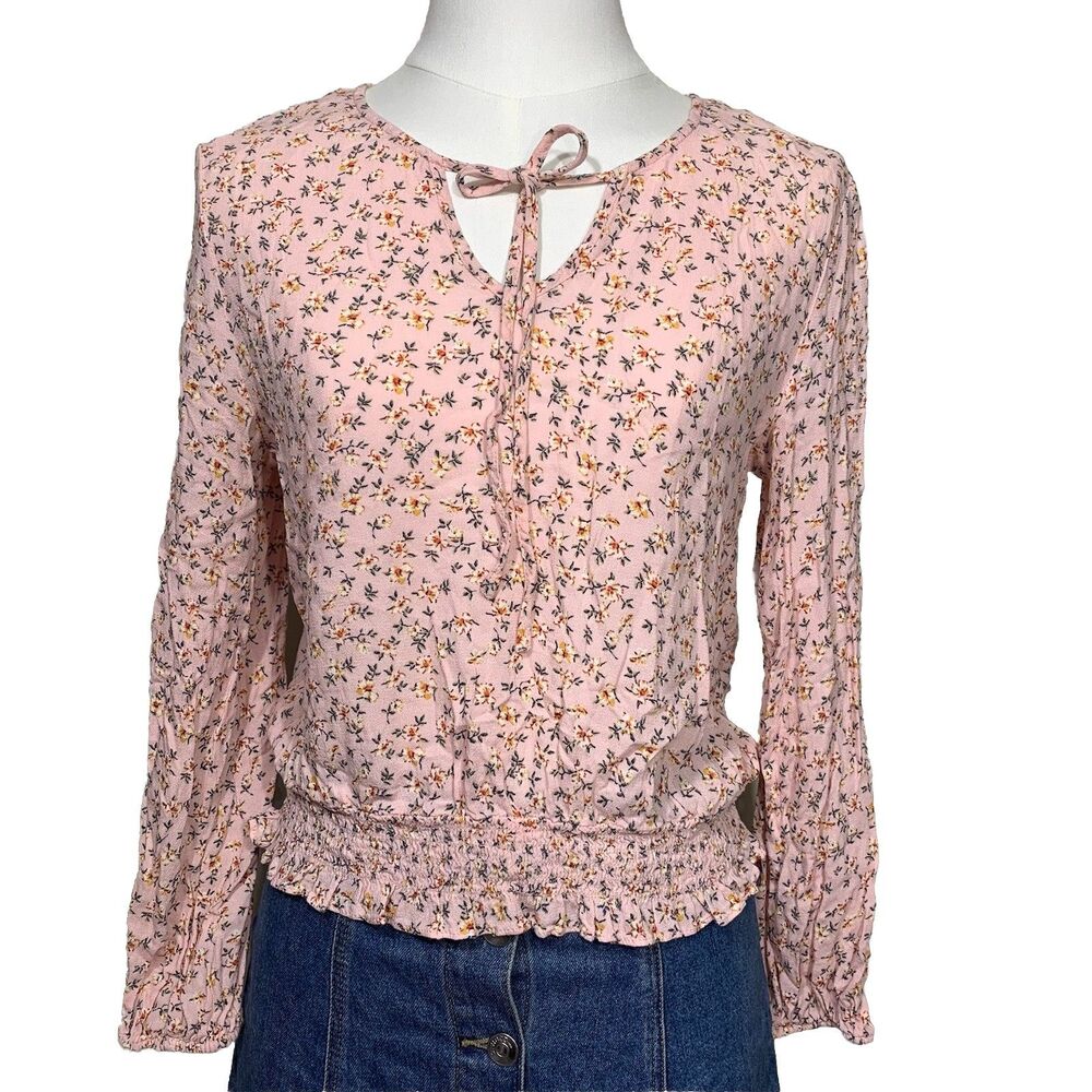 SO Floral Blouse Womens Medium Pink Smocked Waist Keyhole Tie Long Sleeve‎ Rayon